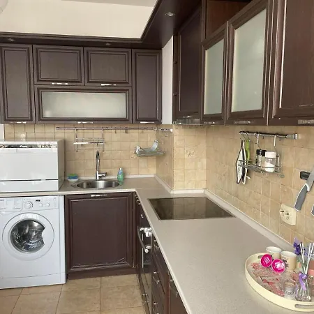 Apartman Spacious And Stylish Flat -White Harmony